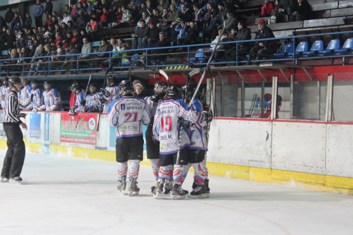 Ilustračný obrázok k článku Veľký Slovan padol - Mikulášsky dorast do finále extraligy!