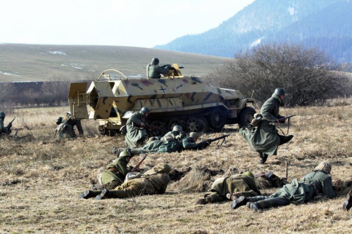 Ilustračný obrázok k článku Návrat do histórie v Starom Tekove: Prebehli tu rekonštrukcie bojov