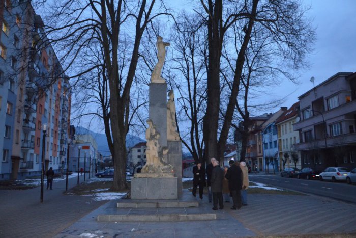 Ilustračný obrázok k článku Michal Slašťan: Stretol som veliaceho žandára, ktorý rozháňal ľudí na Sviečkovej manifestácii