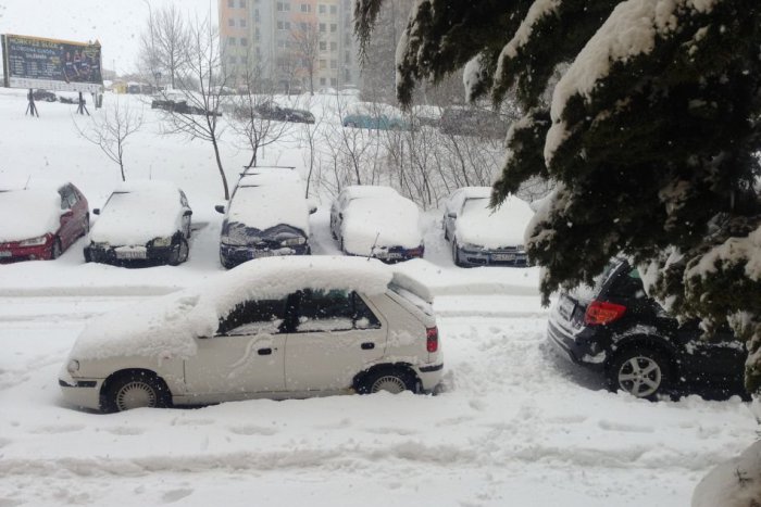 Ilustračný obrázok k článku Obrazom: Takto vyzerá Veľká noc, Slovensko sa zmenilo na Grónsko!