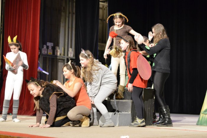 Ilustračný obrázok k článku Malí divadelníci sa predviedli v Revúcej: Aha, akí boli roztomilí...