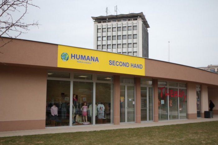 Ilustračný obrázok k článku Sekáč a herňa na námestí? Poslankyni žiarskej samosprávy sa to nepáči