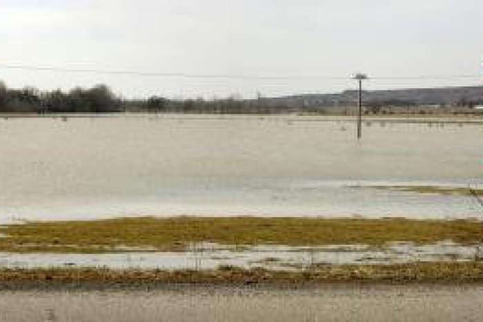 Ilustračný obrázok k článku Voda opäť robí problémy: Pripravený je transportér aj bojové vozidlo pechoty!