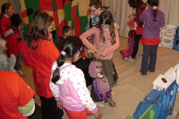 Ilustračný obrázok k článku Nezabudnuteľný zážitok banskobystrickým deťom: Noc s Andersenom!