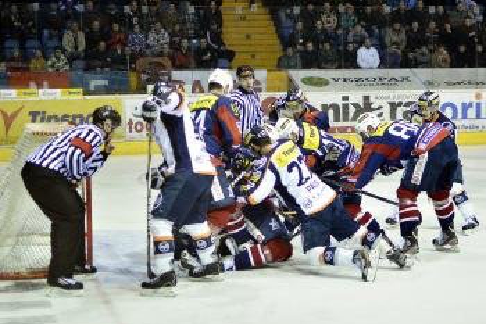 Ilustračný obrázok k článku Fantastické! V dramatickom súboji sme zdolali Košice na vlastnom ľade aj druhýkrát!