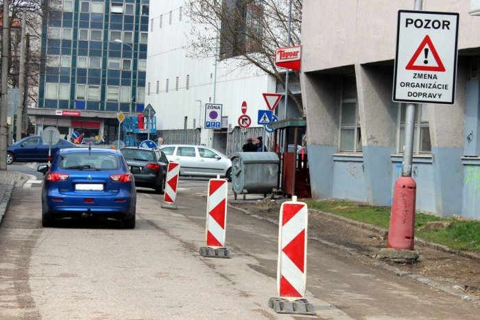 Ilustračný obrázok k článku Mesto opraví a vybuduje cesty: Stáť ho to bude desať miliónov eur!