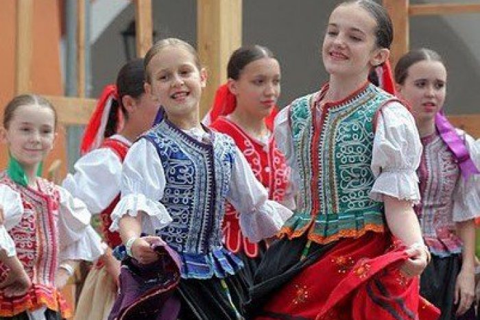 Ilustračný obrázok k článku Šarišský folklór zaujal: Súbor Rozmarija vystúpi na festivale v Turecku