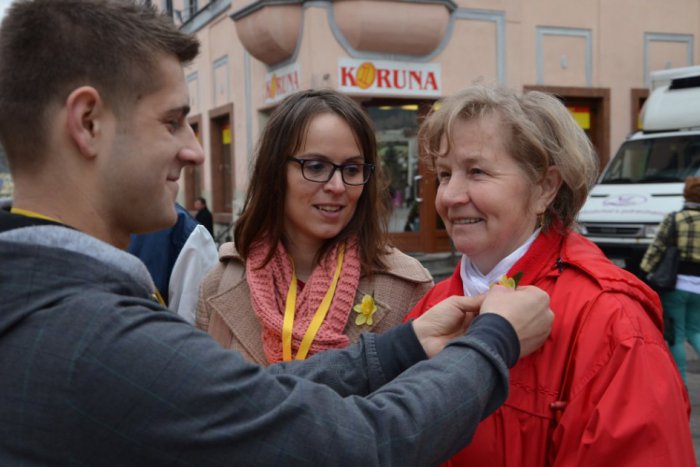 Ilustračný obrázok k článku Mesto dnes zaplavia žlté kvietky nádeje