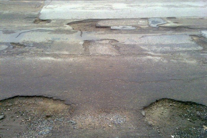 Ilustračný obrázok k článku Výtlková katastrofa má meno Poľná ulica: Ako to s ňou vyzerá?