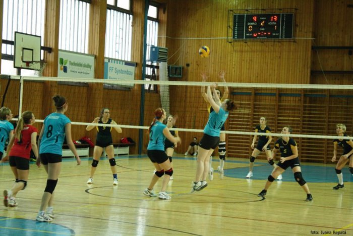 Ilustračný obrázok k článku Volejbal: Tvrdé boje v prelínacej súťaži, ženy sa udržali v EXTRALIGE
