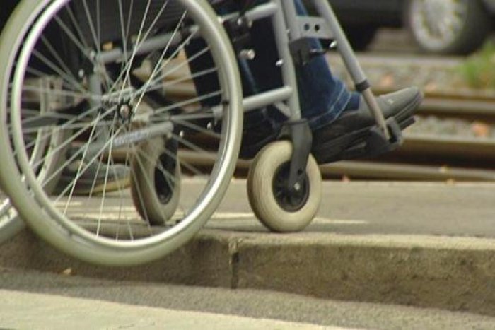 Ilustračný obrázok k článku Bariéry pod lupou. Otvorme oči pre zdravotne postihnutých