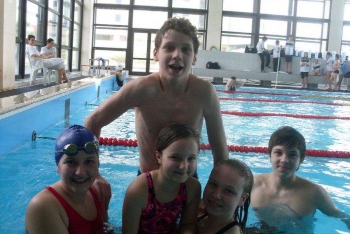 Ilustračný obrázok k článku Excelentný výkon žiarskych delfínov: Vyplávali až 35 medailí!