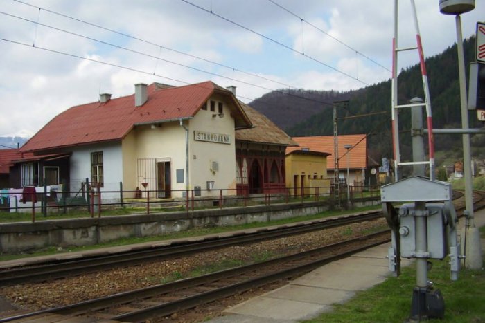 Ilustračný obrázok k článku Nehoda na železničnom priecestí: Mladík (24) so zraneniami skončil v nemocnici!