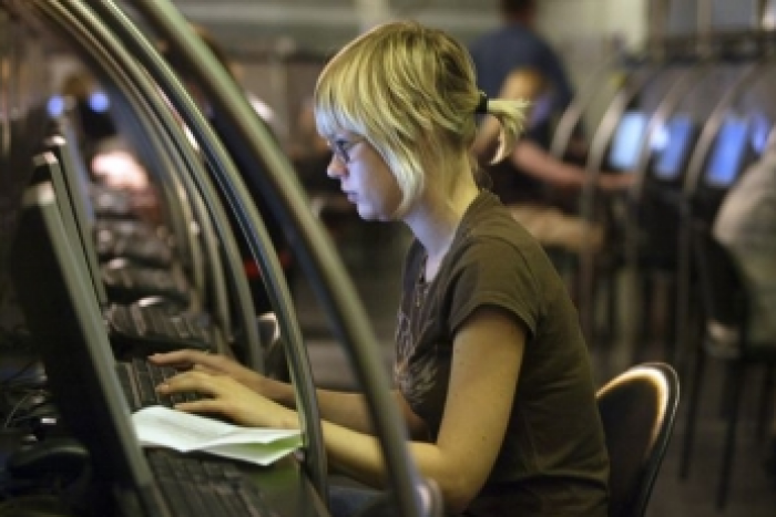 Ilustračný obrázok k článku TÉMA DŇA: Budú študenti maturovať cez počítač?