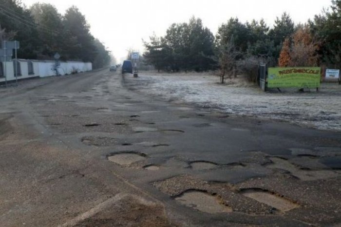 Ilustračný obrázok k článku Krajskí poslanci riešili financie: Najviac eur pôjde na opravy ciest