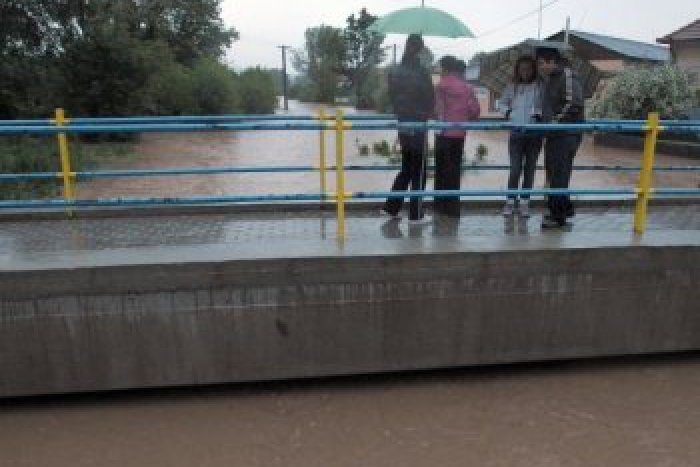 Ilustračný obrázok k článku Tragédia pri Plešivci: Do rieky Slaná spadol muž, 11 km ďalej ho našli mŕtveho