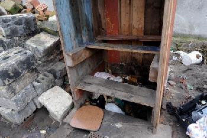 Ilustračný obrázok k článku Búranie v Batizovciach: V rómskej osade zrovnajú so zemou ďalšie čierne stavby!