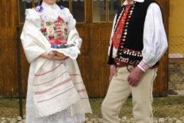 Ilustračný obrázok k článku Tradície v Batizovciach nevymiznú. Históriu začínajú objavovať aj mladí