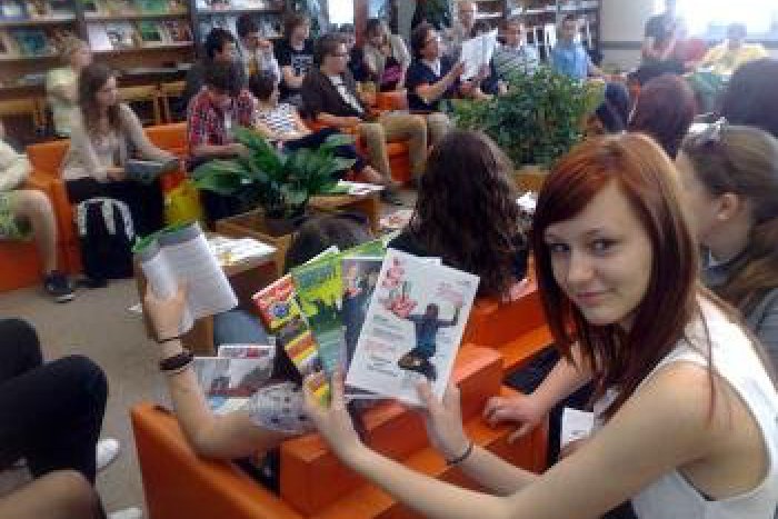 Ilustračný obrázok k článku Štúrovo pero vo zvolenskej knižnici: Mladých novinárov ohodnotia top profíci