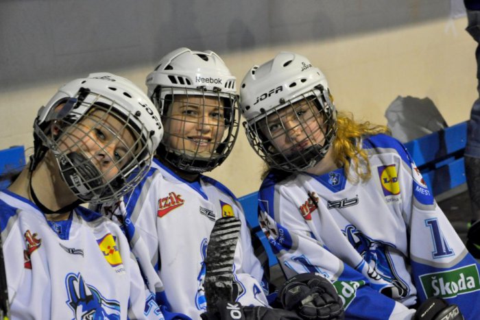 Ilustračný obrázok k článku Zemiaková medaila pre popradské dievčatá. Najlepšie hokejbalistky sú z Martina