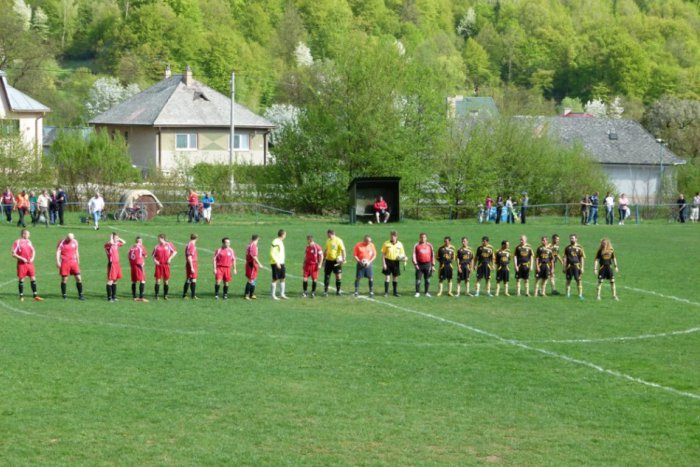 Ilustračný obrázok k článku ZOSTRIH. Bolo sa na čo pozerať: Futbalisti Revúčky predviedli gólovú kanonádu