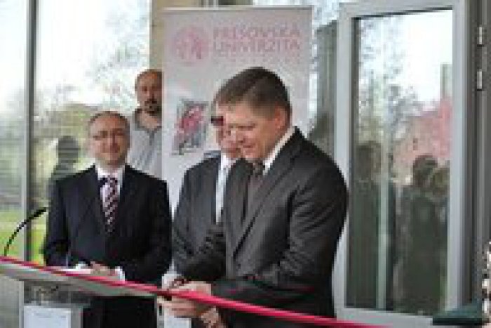 Ilustračný obrázok k článku Prešovská univerzita opäť napreduje: Ďalších päť spičkových laboratórií!