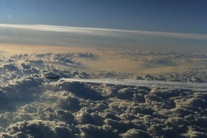 Ilustračný obrázok k článku Denník letušky: Keď namiesto oslavy narodenín sa ronia slzy