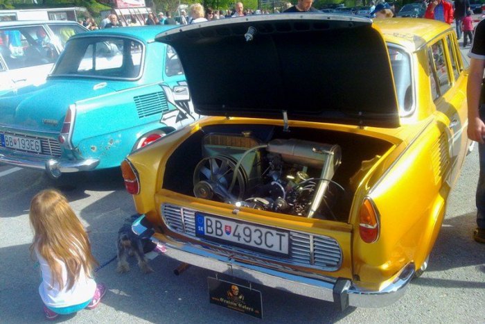 Ilustračný obrázok k článku Veteráni opäť oživili Bystricu: Vyberte si NA FOTKÁCH svojho krásavca!