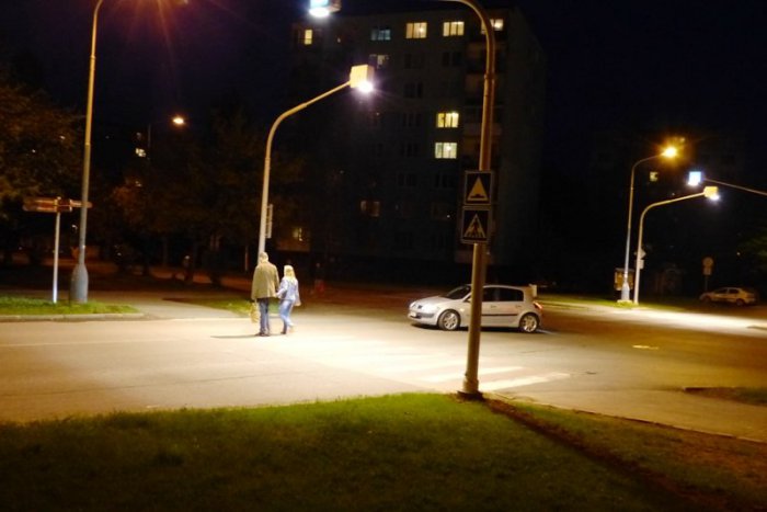 Ilustračný obrázok k článku FOTO: Vyššia bezpečnosť pre chodcov. V Poprade nasvietili ďalších 41 priechodov