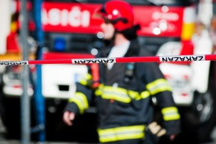 Ilustračný obrázok k článku Pri tragédii vyhasol mladý život: Traktor sa prevrátil do potoka, Martin (†18) to neprežil