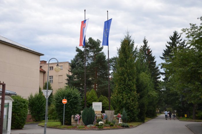 Ilustračný obrázok k článku Na obludnosť fašizmu sa nesmie zabúdať