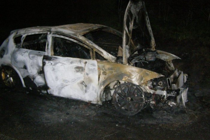 Ilustračný obrázok k článku Na ceste pri Tepličkách horelo auto: Oheň sa rozšíril aj na okolité kríky