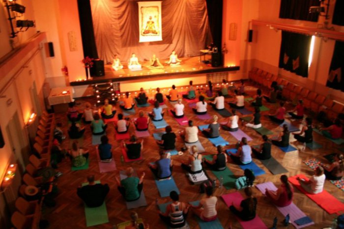 Ilustračný obrázok k článku Yoga už pre nikoho z nás nie je cudzia: Zacvičte si ju v Haliči