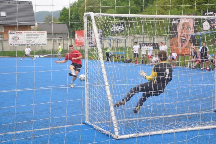 Ilustračný obrázok k článku FOTO: Majáles nebol len o hudbe a pive: Svoje sily si zmerali aj futbalisti