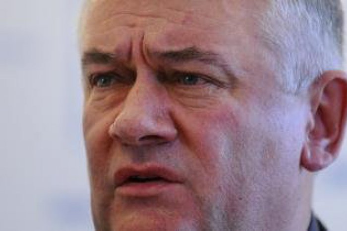 Ilustračný obrázok k článku Ján Slota si zavaril: Obvinený z ohrozenia pod vplyvom návykovej látky!