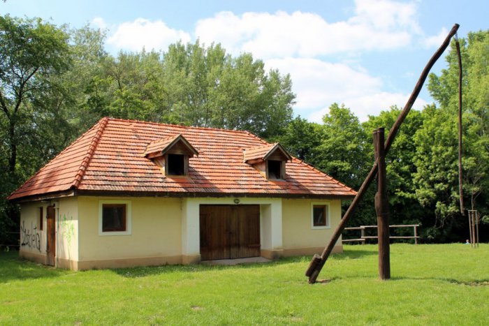 Ilustračný obrázok k článku Komercia v parku sa stretla s nesúhlasom: Poslanci tu reštauráciu nechcú!