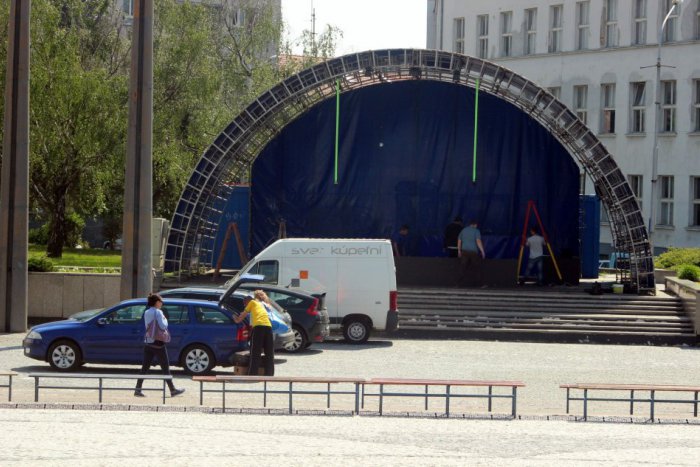 Ilustračný obrázok k článku Hokej sa môže začať: Na námestí je všetko pripravené