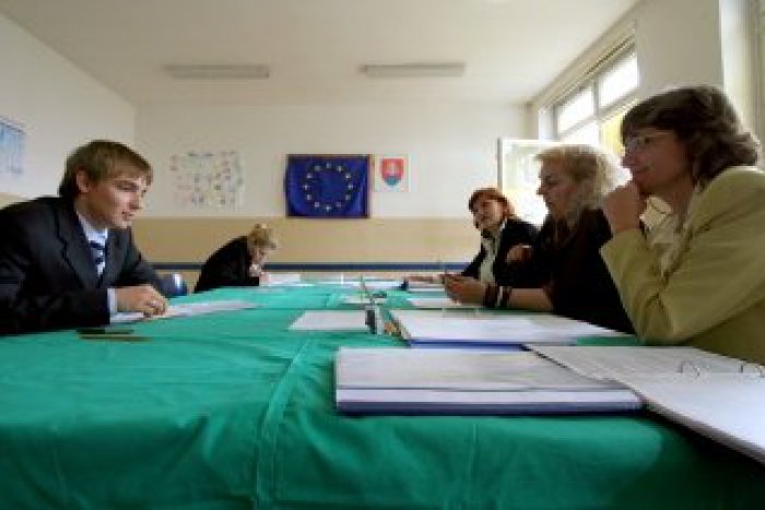 Ilustračný obrázok k článku Maturantov čakajú ústne skúšky dospelosti