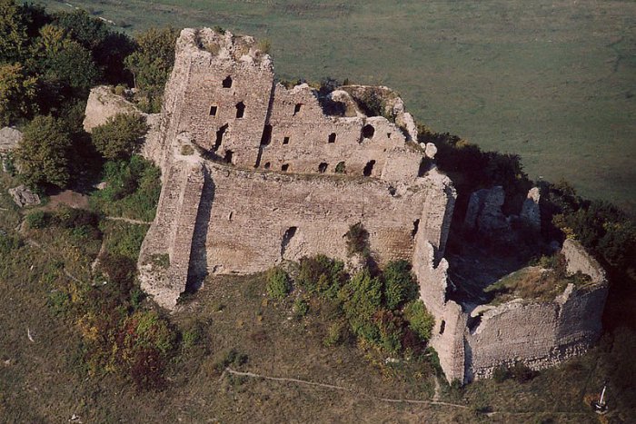 Ilustračný obrázok k článku Záchranné práce pomohli. Na hradoch v okolí Prešova evidujú viac návštevníkov