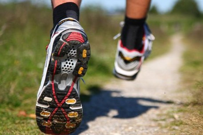 Ilustračný obrázok k článku Centrum Žiliny zaplnia tyrkysové tričká: Sobota bude patriť bežcom pre život