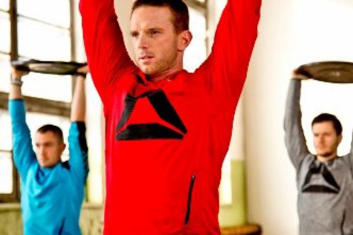 Ilustračný obrázok k článku Richard Lintner vymení hokej za Crossfit. Zacvičiť si príde aj Ivana Surovcová