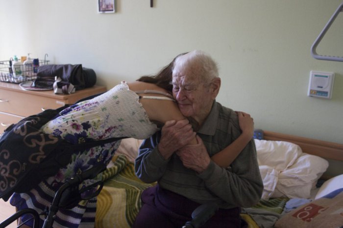 Ilustračný obrázok k článku HUG DAY 2013: Opäť sa budú rozdávať objatia. Zapojiť sa môžete aj v našom meste!