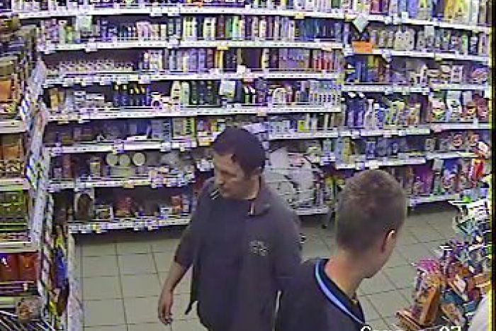 Ilustračný obrázok k článku Z potravín si odniesol 1900 eur. Polícia po páchateľovi pátra