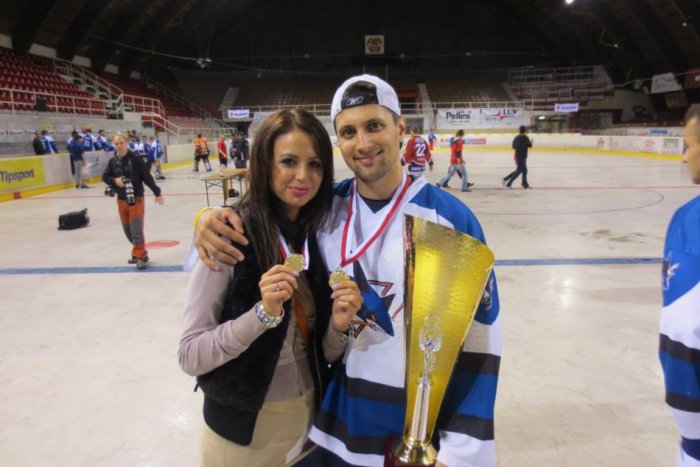 Ilustračný obrázok k článku Országh Cup ovládli už štvrtý krát zvolenskí hokejbalisti Sharks