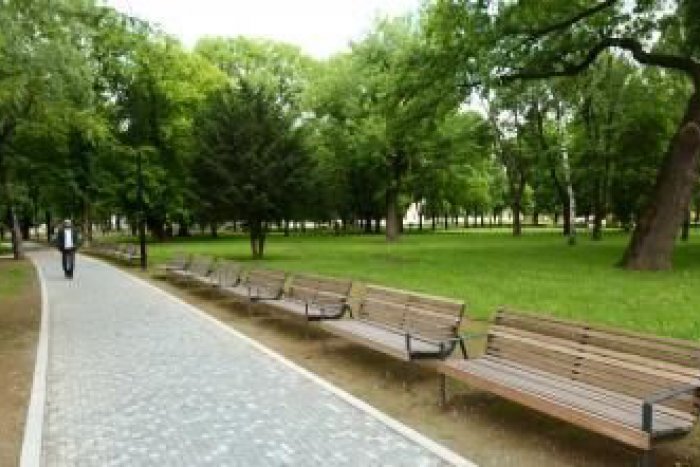 Ilustračný obrázok k článku V akcii tínedžer (16) z Luníku IX: Lúpežný prepad v košickom parku!