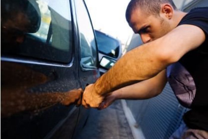 Ilustračný obrázok k článku Autičkári sa činili: Vieme, kde sa v našom meste kradne najviac!