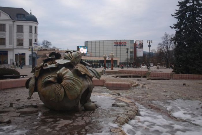 Ilustračný obrázok k článku Trópy v Žiline: Môžeme sa kúpať v mestských fontánach, alebo nám hrozí pokuta?