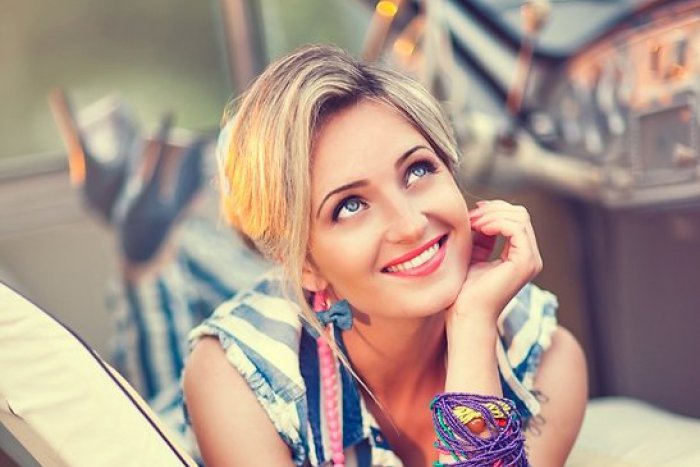 Ilustračný obrázok k článku Speváčka Michaella s novým singlom: Klip nakrúcala na Hlavnej ulici v Prešove