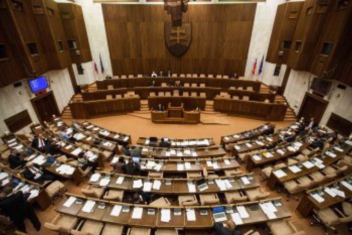 Ilustračný obrázok k článku Malá škola demokracie v Brezne: Odštartoval diskurz mladých s mestom