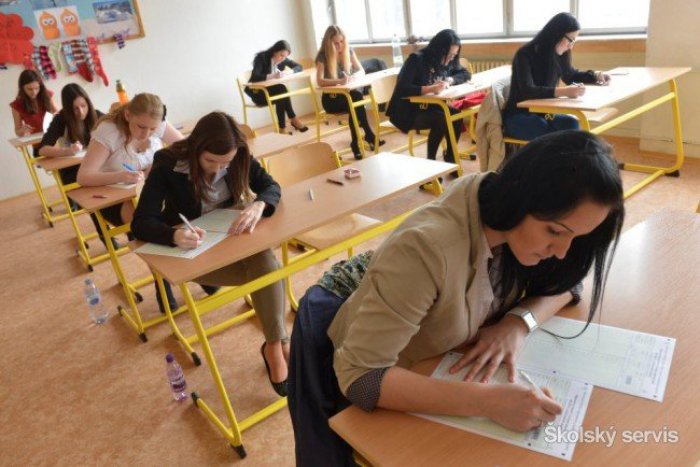 Ilustračný obrázok k článku Neúspešní maturanti si reparát napíšu v krajských mestách